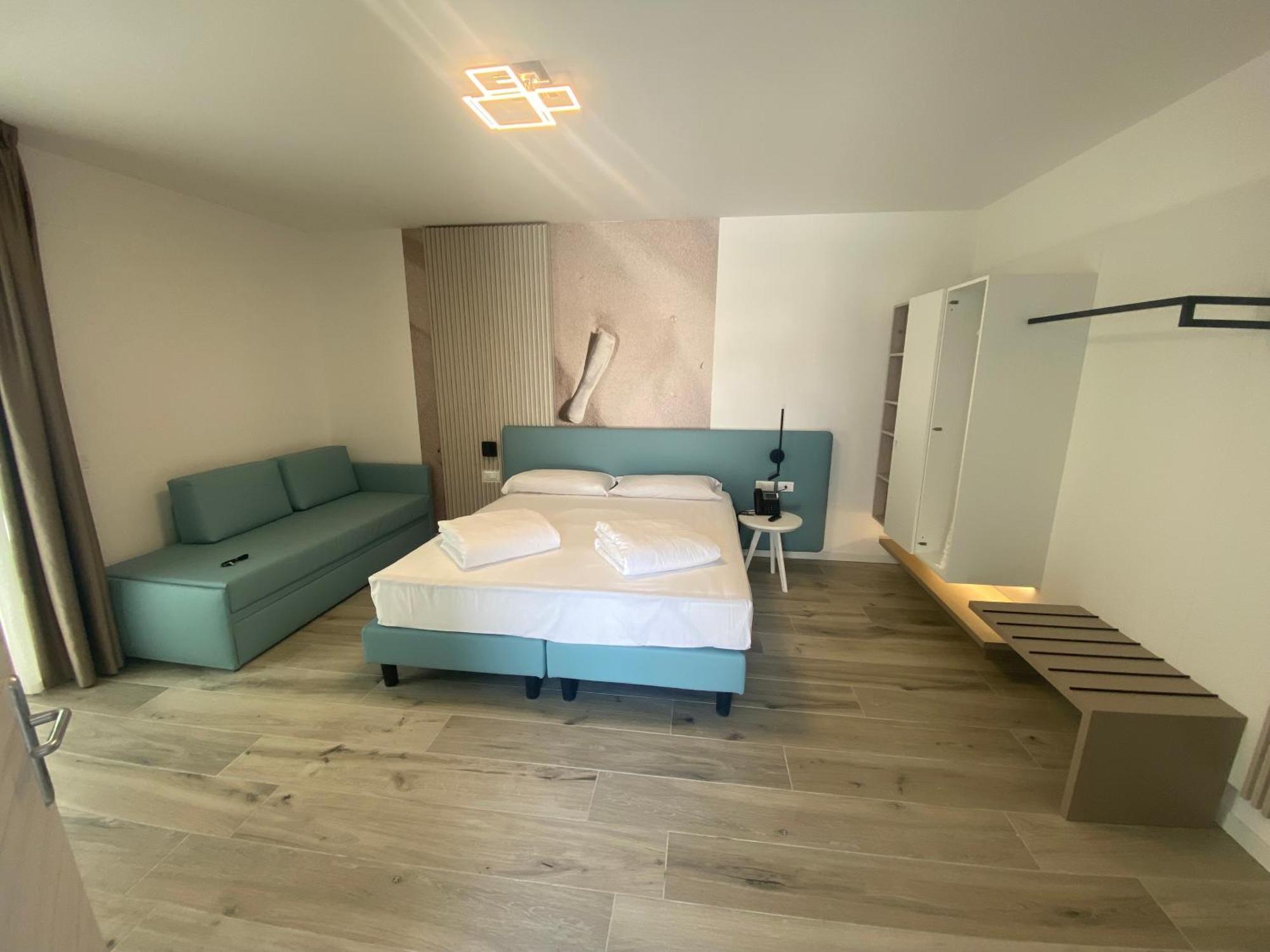 Marina Suites & Apartments 4 Stelle S กาออร์เล ภายนอก รูปภาพ