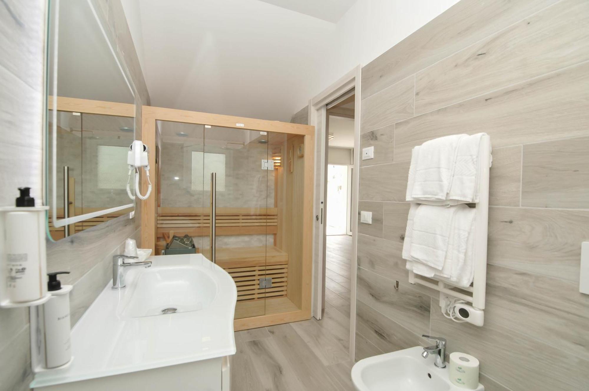 Marina Suites & Apartments 4 Stelle S กาออร์เล ภายนอก รูปภาพ